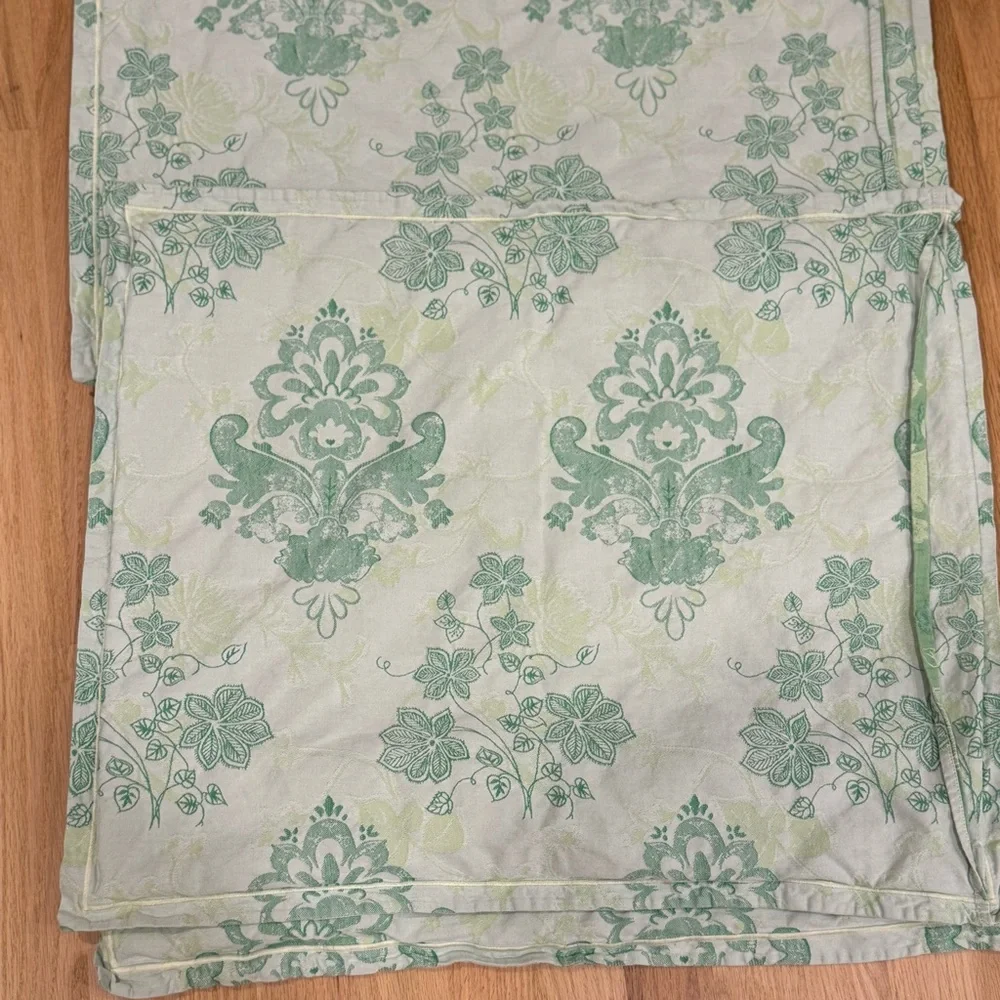 Pinzon 5  Pillow Cases  / Medallion Floral Portugal 100% Cotton